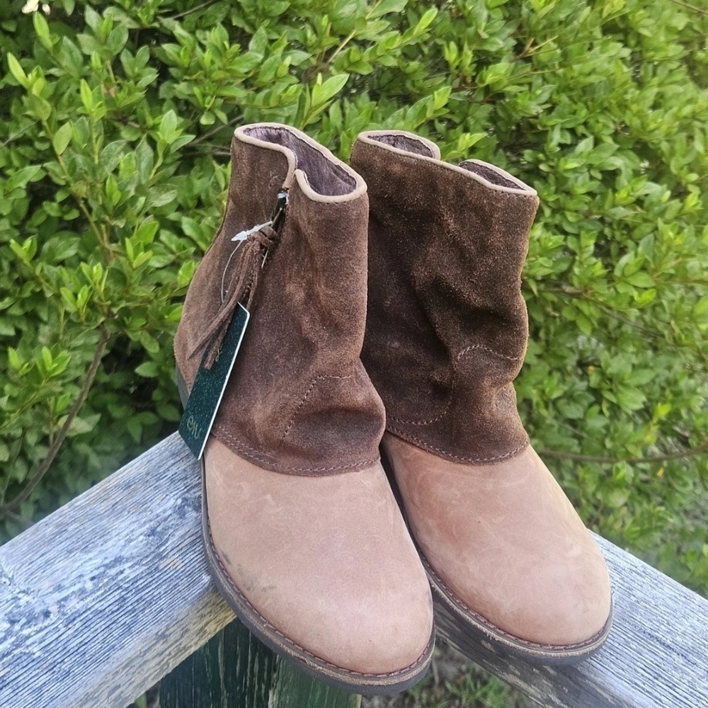 Emu Brown Suede Ankle Boots